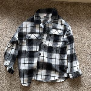 Black and white flannel size XL